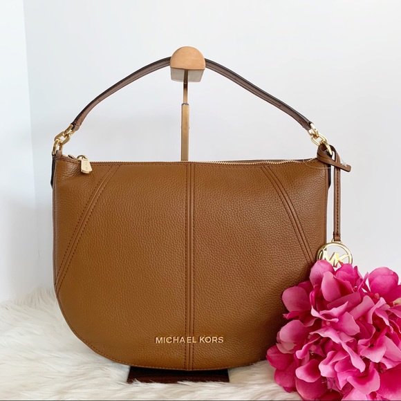 Michael Kors Handbags - 💥PRICE FIRM💥Michael Kors Shoulder/Crossbody Bag